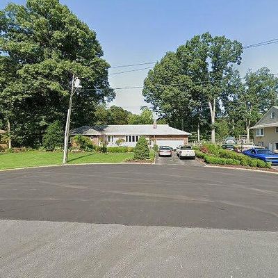 11 Tancin Ln, Clifton, NJ 07013