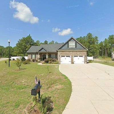 11 Woods Edge Dr, Dunn, NC 28334