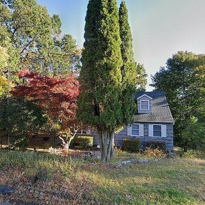 10 Fleetwood Dr, Danbury, CT 06810