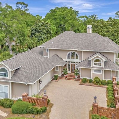 10 Leamington Pl, Hilton Head Island, SC 29928