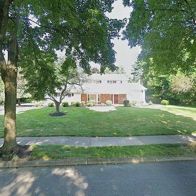 10 Stonelea Dr, Princeton Junction, NJ 08550