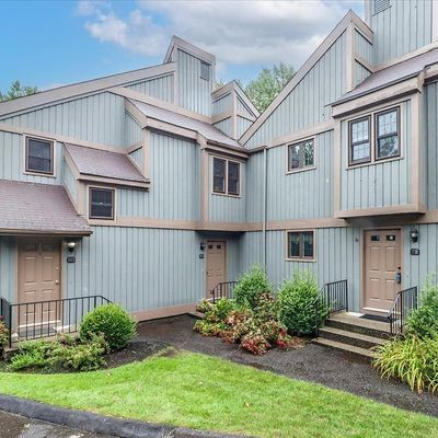 100 Heatherwood Drive #100, Brookfield, CT 06804