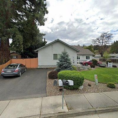 1005 Se Grandview Ave, Grants Pass, OR 97527