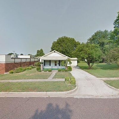 1008 3 Rd St, Monett, MO 65708