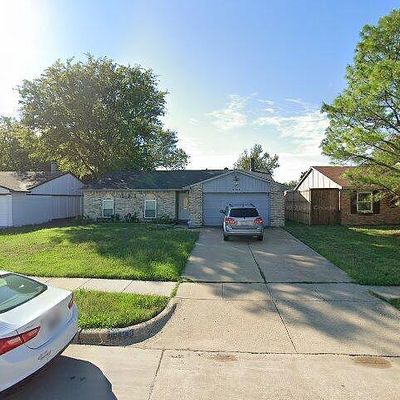 1009 Clark Trl, Grand Prairie, TX 75052