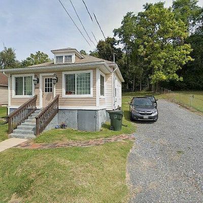 1009 Winchester Rd, Waynesboro, VA 22980