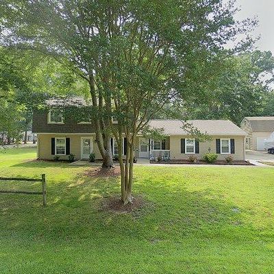 101 Bryon Rd, Yorktown, VA 23692