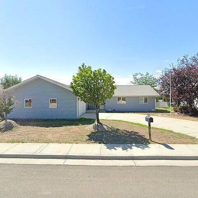 1010 Avenue E, Powell, WY 82435