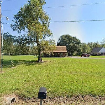 1010 Goldie Cir, Breaux Bridge, LA 70517