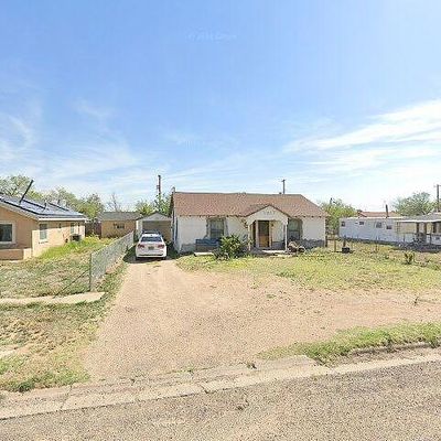 1013 S Abilene Ave, Portales, NM 88130