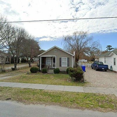 1014 Broad St, Beaufort, NC 28516