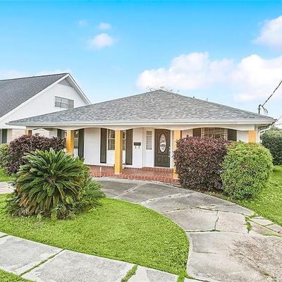 1017 E William David Pkwy, Metairie, LA 70005