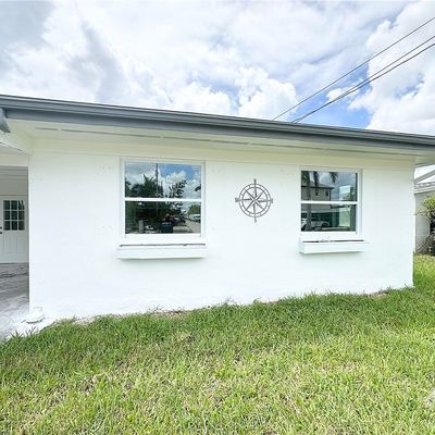 11527 Island Ave, Matlacha, FL 33993