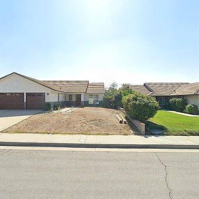 1153 Strawberry Ln, Glendora, CA 91740