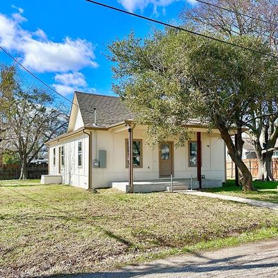 116 S Houston St, Wolfe City, TX 75496