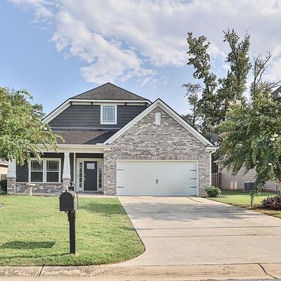 116 Southern Oaks Dr, Smiths Station, AL 36877