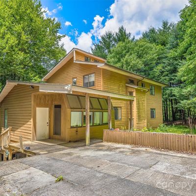 117 Silver Fox Ln, Pisgah Forest, NC 28768