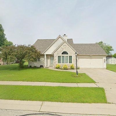 1176 Sandpiper Dr, Oconomowoc, WI 53066