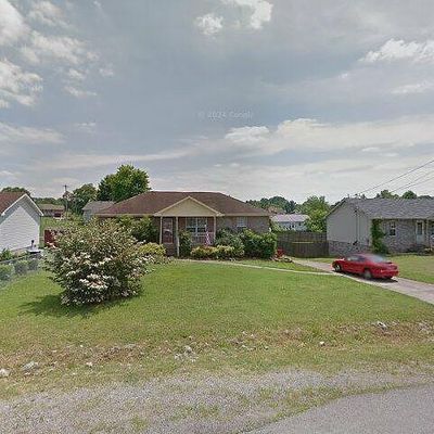 1177 Kendall Dr, Clarksville, TN 37042