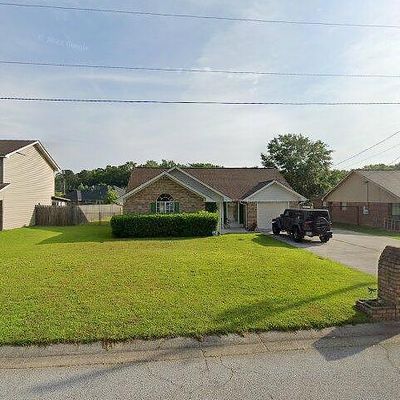 118 Thornbriar Dr, Hinesville, GA 31313