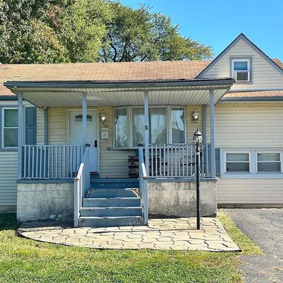 119 Green Lynne Dr, Levittown, PA 19057