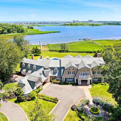 12 Oyster Bay Dr, Rumson, NJ 07760