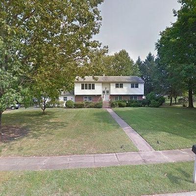 12 Primrose Pl, Ewing, NJ 08638