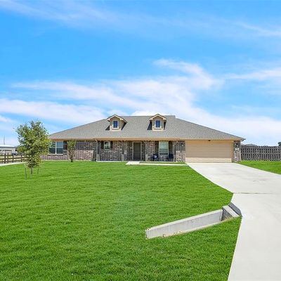 120 Knoll Ln, Decatur, TX 76234