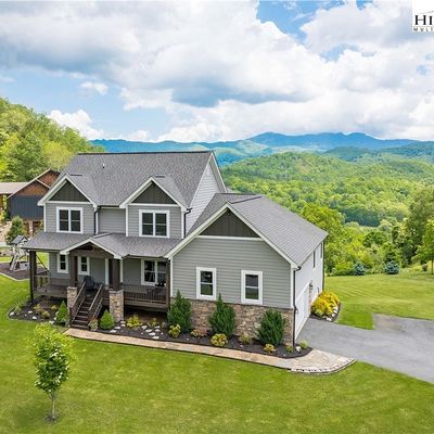 120 Silver Fox Ln, Banner Elk, NC 28604