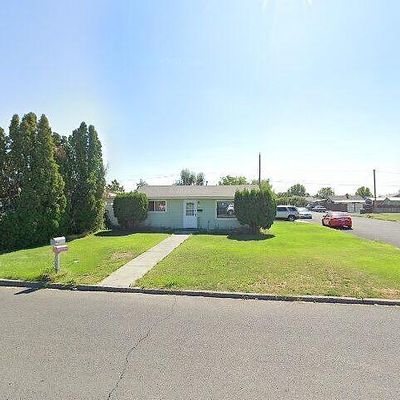 1206 E Hemlock St, Othello, WA 99344