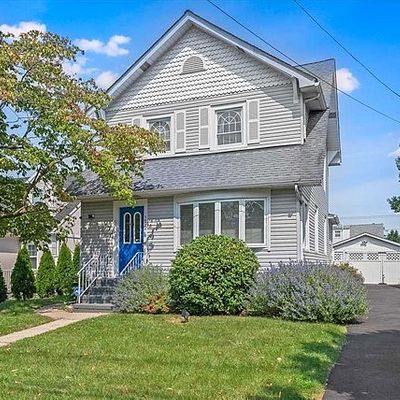 121 Lawrence Ave, Hasbrouck Heights, NJ 07604