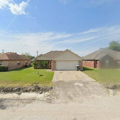 1215 5th St, Port Arthur, TX 77640