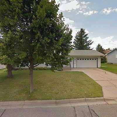 1215 Mitchell Pl, Fergus Falls, MN 56537