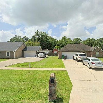 122 Marigold Ln, Maurice, LA 70555