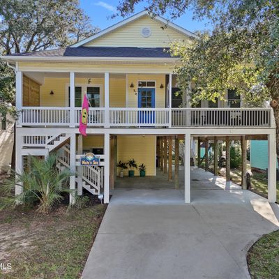 110 Se 8 Th St, Oak Island, NC 28465