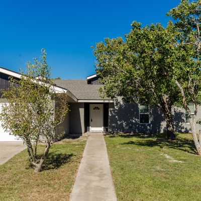 110 Wehring Ln, Aransas Pass, TX 78336