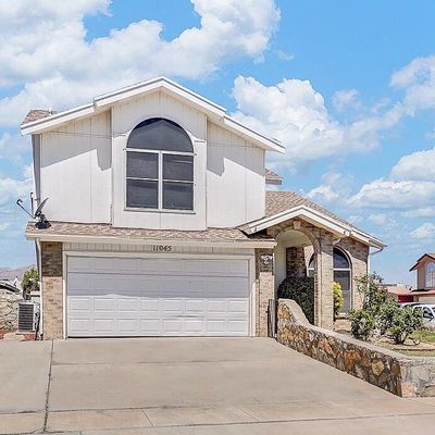 11045 Thatcher Pond Ln, El Paso, TX 79934