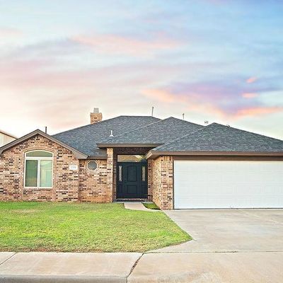 1106 Mesquite St, Denver City, TX 79323