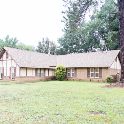 111 Royal Ct, Clinton, MS 39056