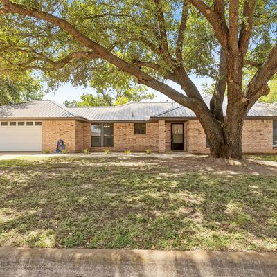 111 Wheeler St, Glen Rose, TX 76043