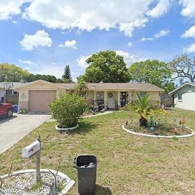 11225 Snyder Ave, Port Richey, FL 34668