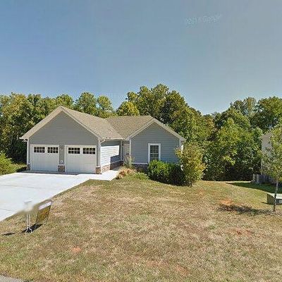 1129 Barrow Hills Dr, Huddleston, VA 24104