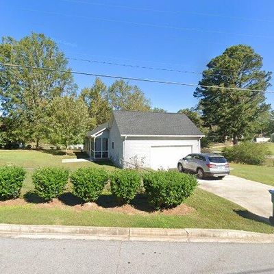 113 Sherwood Ln, Greenwood, SC 29649