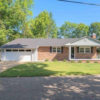 114 Boswell St, Lexington, TN 38351