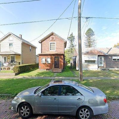 1140 Beechwood Ave, Farrell, PA 16121