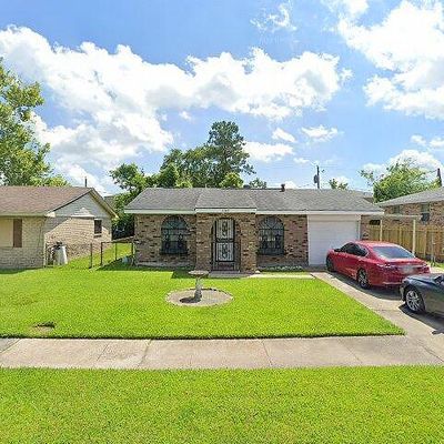 1145 Sandalwood Dr, Harvey, LA 70058