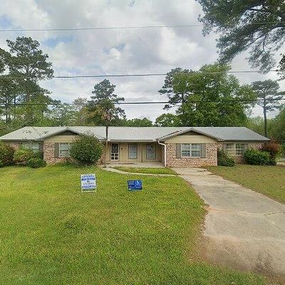 1323 Elm St, Waynesboro, MS 39367