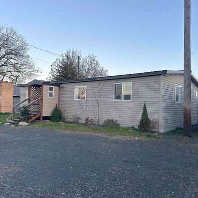 1327 Highland Ave, Clarkston, WA 99403