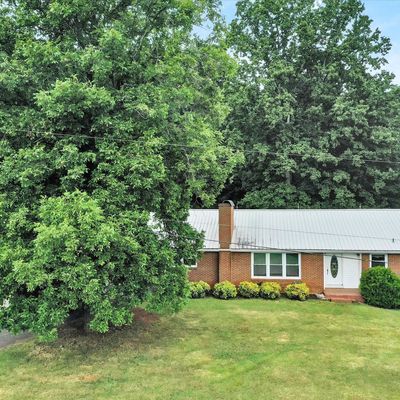 133 Windswept Ln, Boones Mill, VA 24065