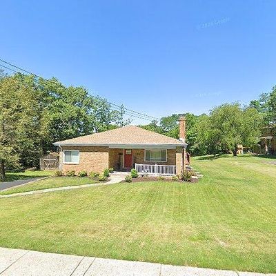 134 Meadowbrook Dr, Bethel Park, PA 15102